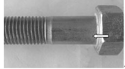 螺栓頭部與桿部結合處的淬火裂紋